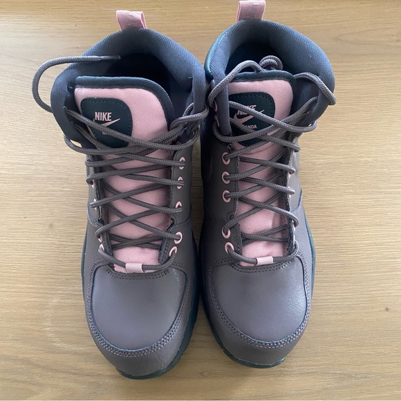 Nike Manoa ’17 Leather Boots, Violet Ore Brown Pink BQ5372-200, Girls 5Y, New - Picture 8 of 9